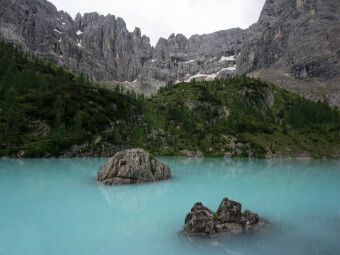 Produktbild: CALVENDO Puzzle Ein Motiv aus dem Kalender Bekannte und unbekannte Gew&auml;sser in S&uuml;dtirol | 1000 Teile Lege-Gr&ouml;&szlig;e 64x48cm Foto-Puzzle f&uuml;r gl&uuml;ckliche Stunden