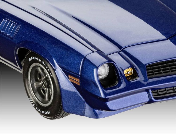Produktbild: Revell 07728 Stranger Things Billy's Chevy Camaro Z/28 Automodell Bausatz 1:24