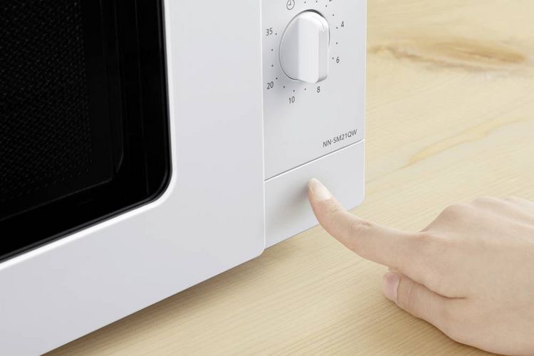 Produktbild: Panasonic NN-SM21QWEPG Mikrowelle Wei&szlig; 800W Timerfunktion