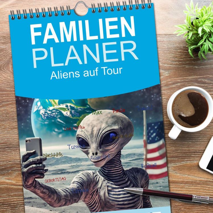 Produktbild: Familienplaner 2026 - Aliens auf Tour mit 5 Spalten (Wandkalender, 21 x 45 cm) CALVENDO