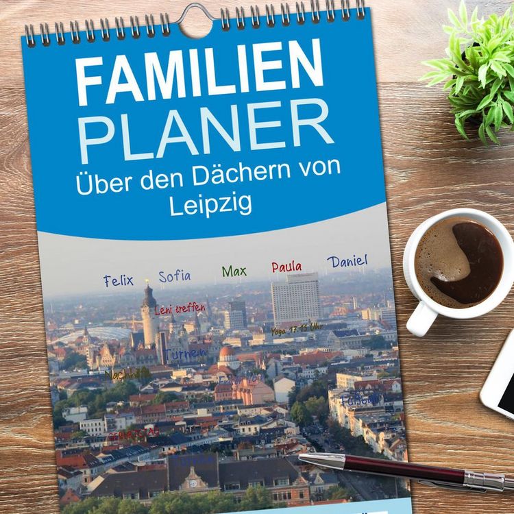 Produktbild: Familienplaner 2026 - &Uuml;ber den D&auml;chern von Leipzig mit 5 Spalten (Wandkalender, 21 x 45 cm) CALVENDO