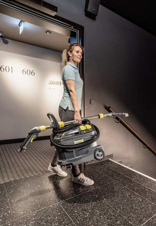 Produktbild: K&auml;rcher Professional Puzzi 8/1 *EU 1.100-240.0 Waschsauger 1200W 7l