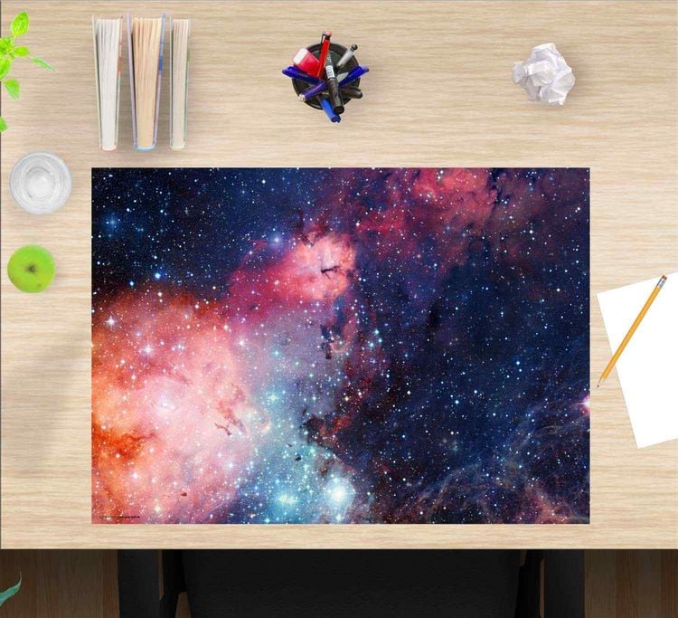 Produktbild: Cover-your-desk Schreibtischunterlage f&uuml;r Kinder und Erwachsene Entfernte Galaxie, aus hochwertigem Vinyl , 60 x 40 cm