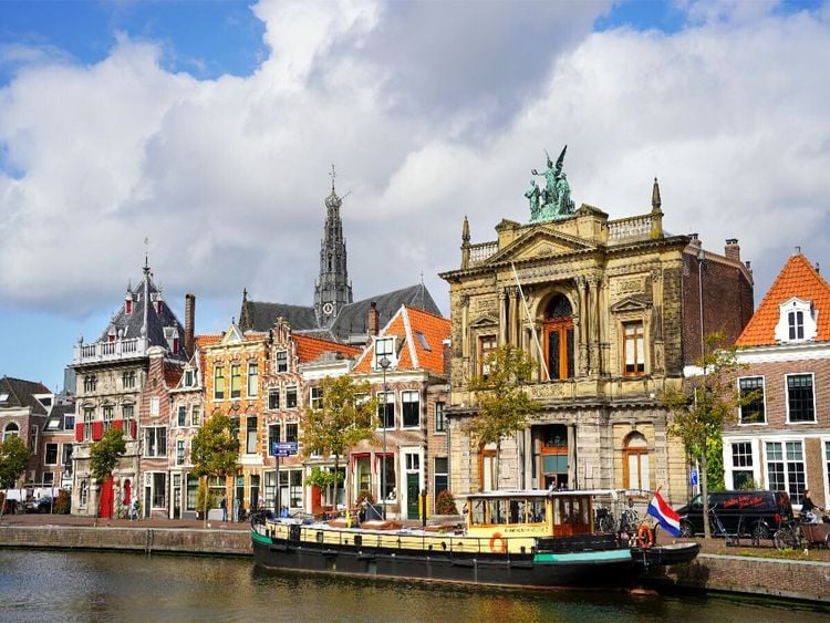 Produktbild: CALVENDO Puzzle Blick auf das Teylers Museum und De Waag in Haarlem | 1000 Teile Lege-Gr&ouml;&szlig;e 64x48cm Foto-Puzzle f&uuml;r gl&uuml;ckliche Stunden