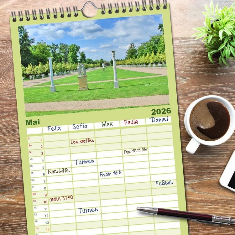 Produktbild: Familienplaner 2026 - Schlossgarten Neustrelitz mit 5 Spalten (Wandkalender, 21 x 45 cm) CALVENDO