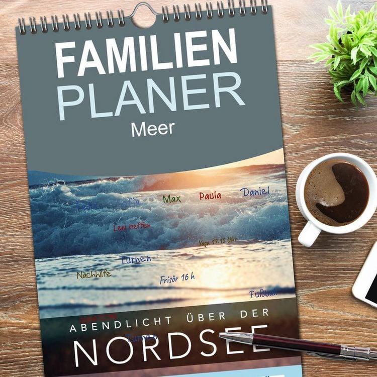 Produktbild: Familienplaner 2026 - Abendlicht &uuml;ber der Nordsee mit 5 Spalten (Wandkalender, 21 x 45 cm) CALVENDO