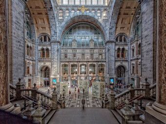 Produktbild: CALVENDO Puzzle Ein Motiv aus dem Kalender Antwerpens Hauptbahnhof - Eine Reise durch die Zeiten | 1000 Teile Lege-Gr&ouml;&szlig;e 64x48cm Foto-Puzzle f&uuml;r gl&uuml;ckliche Stunden