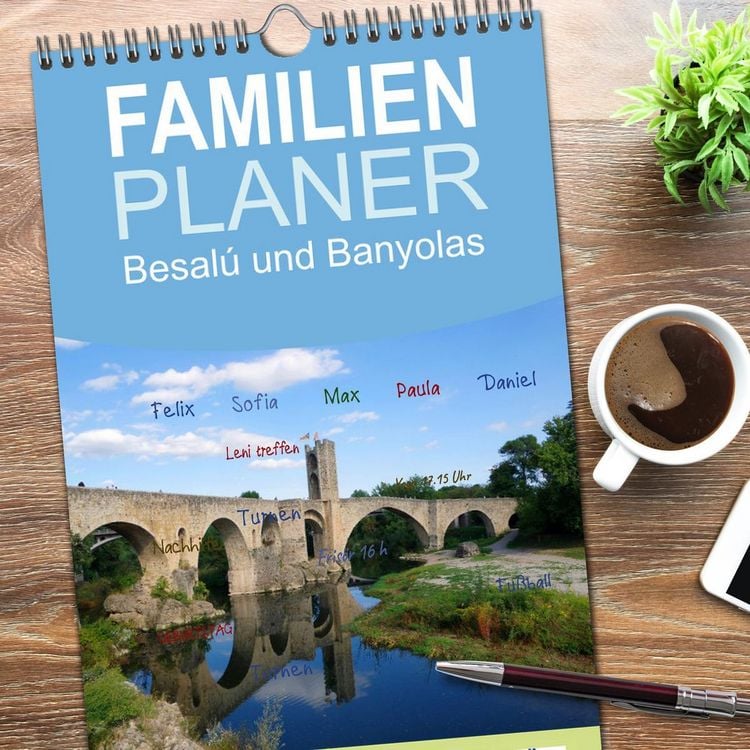 Produktbild: Familienplaner 2026 - Besal&uacute; und Banyolas mit 5 Spalten (Wandkalender, 21 x 45 cm) CALVENDO