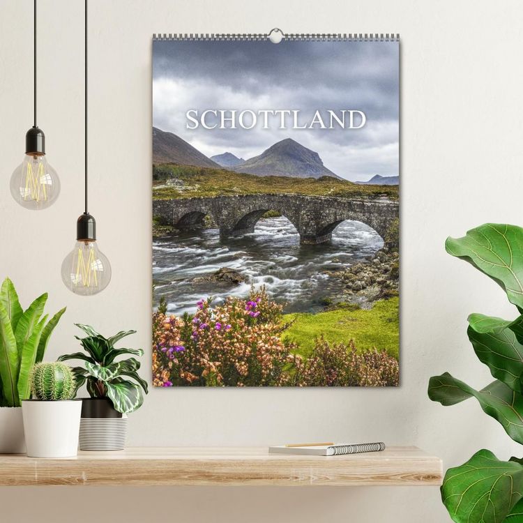 Produktbild: Schottland - Isle of Skye & Umgebung (Wandkalender 2027 DIN A2 hoch), CALVENDO Monatskalender