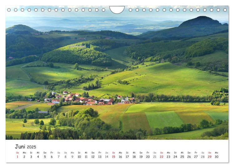 Dörfer in schöner Landschaft (Wandkalender 2025 DIN A4 quer), CALVENDO Monatskalender