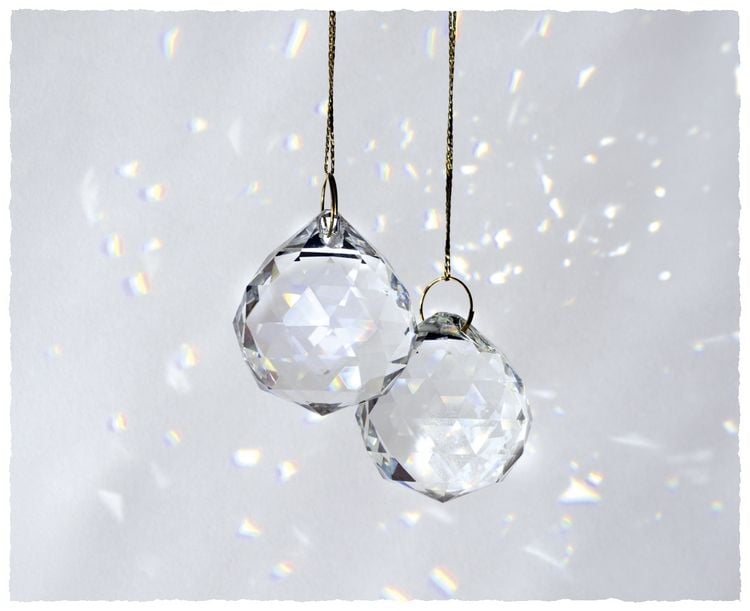 Produktbild: FOLIA Bastelartikel Sun Catcher CRYSTAL DUO, 2 Kristalle &Oslash; 3cm, 8m Goldgarn