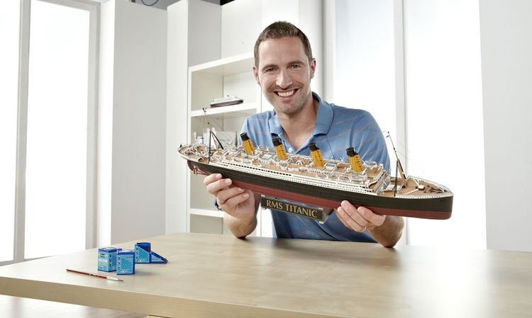 Produktbild: Revell Geschenkset: 100 Jahre Titanic, Ma&szlig;stab 1:400
