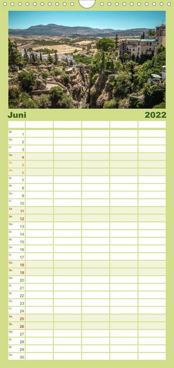 Produktbild: Familienplaner Andalusien - die Wiege vieler spanischer Traditione (Wandkalender 2022 , 21 cm x 45 cm, hoch)