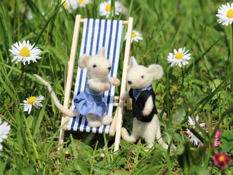 Produktbild: CALVENDO Puzzle Familie Maus macht Urlaub | 1000 Teile Lege-Gr&ouml;&szlig;e 64x48cm Foto-Puzzle f&uuml;r gl&uuml;ckliche Stunden