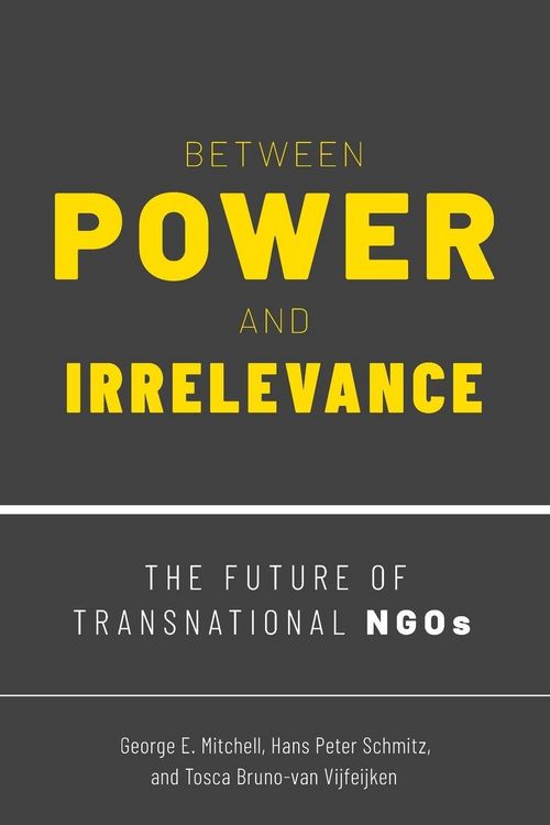 Produktbild: Between Power and Irrelevance