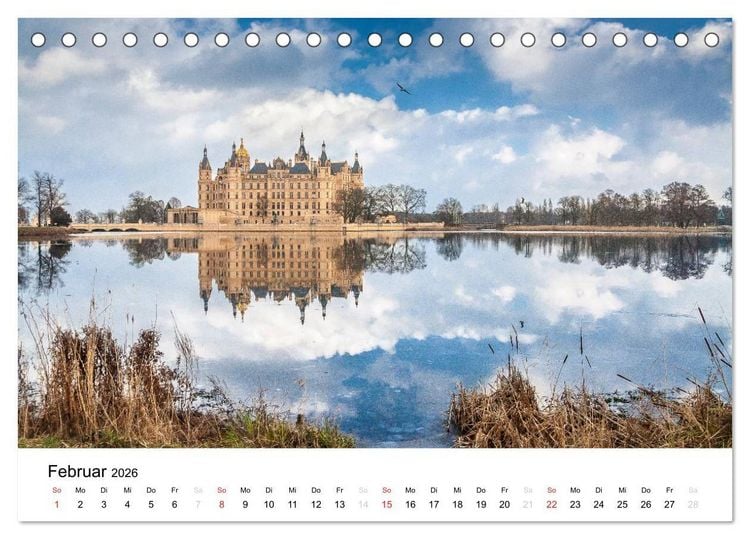 Produktbild: Schweriner M&auml;rchenschloss (Tischkalender 2026 DIN A5 quer), CALVENDO Monatskalender