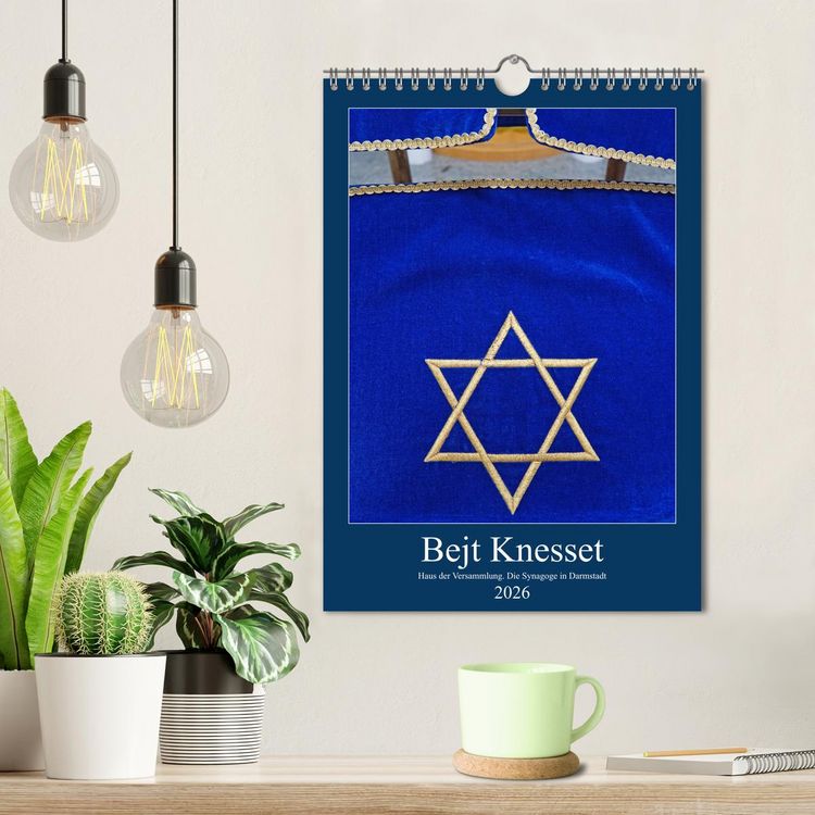 Produktbild: Bejt Knesset. Haus der Versammlung. Die Synagoge in Darmstadt (Wandkalender 2026 DIN A4 hoch), CALVENDO Monatskalender