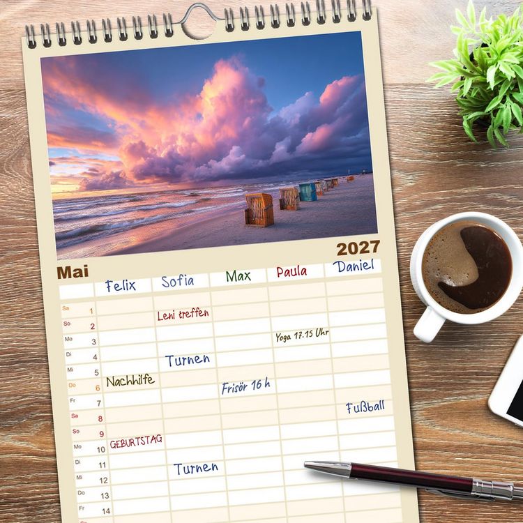 Produktbild: Familienplaner 2027 - St&uuml;hle K&ouml;rbe Liegen mit 5 Spalten (Wandkalender, 21 x 45 cm) CALVENDO