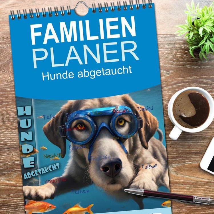 Produktbild: Familienplaner 2026 - Hunde abgetaucht mit 5 Spalten (Wandkalender, 21 x 45 cm) CALVENDO