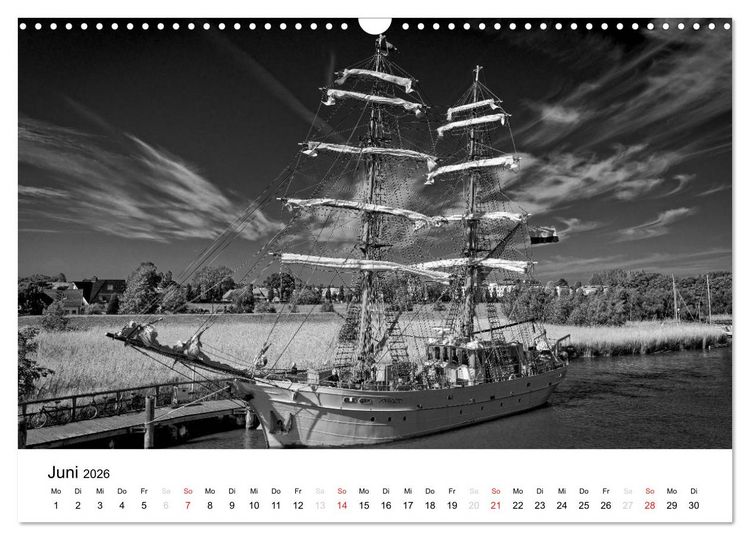 Produktbild: Ostseebad Zingst - Impressionen in Schwarz-Wei&szlig; (Wandkalender 2026 DIN A3 quer), CALVENDO Monatskalender