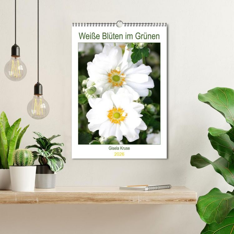 Produktbild: Wei&szlig;e Bl&uuml;ten im Gr&uuml;nen (Wandkalender 2026 DIN A3 hoch), CALVENDO Monatskalender