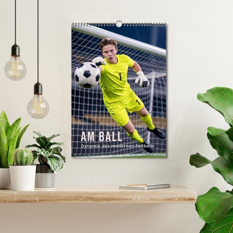 Produktbild: Am Ball - Dynamik des modernen Fu&szlig;balls (Wandkalender 2027 DIN A3 hoch), CALVENDO Monatskalender