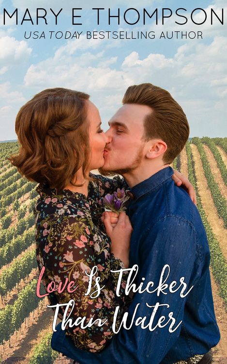 Produktbild: Love Is Thicker Than Water (Raise A Glass, #10)