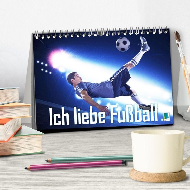 Produktbild: Ich liebe Fu&szlig;ball (Tischkalender 2027 DIN A5 quer), CALVENDO Monatskalender