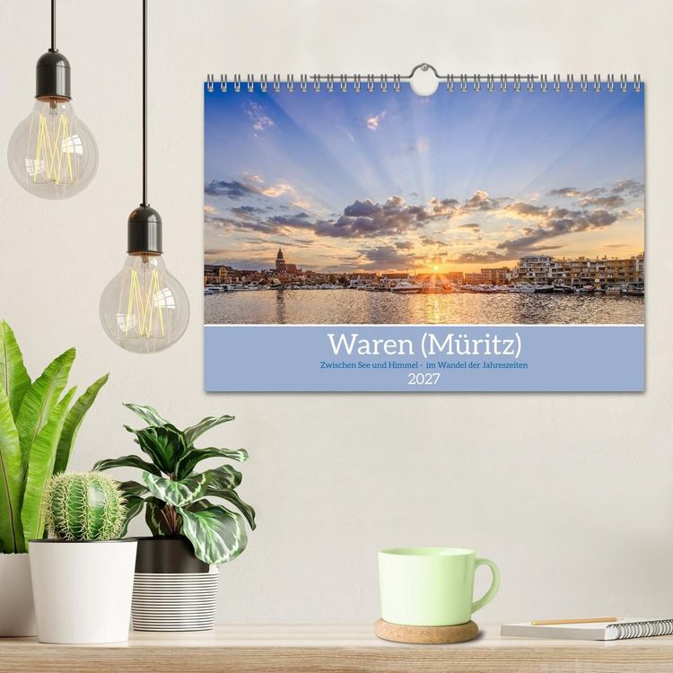 Produktbild: Zwischen See und Himmel - Waren (M&uuml;ritz) im Wandel der Jahreszeiten (Wandkalender 2027 DIN A4 quer), CALVENDO Monatskalender