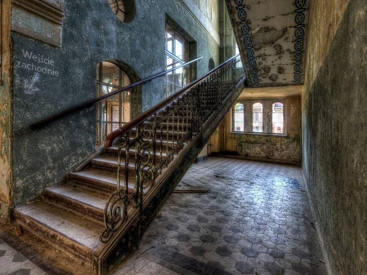 Produktbild: CALVENDO Puzzle Lost Place - Treppe | 1000 Teile Lege-Gr&ouml;&szlig;e 64x48cm Foto-Puzzle f&uuml;r gl&uuml;ckliche Stunden