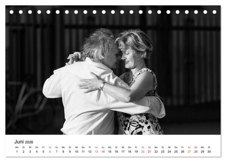 Produktbild: Tango Argentino - Paare beim Tanz auf &ouml;ffentlichen Pl&auml;tzen (Tischkalender 2026 DIN A5 quer), CALVENDO Monatskalender