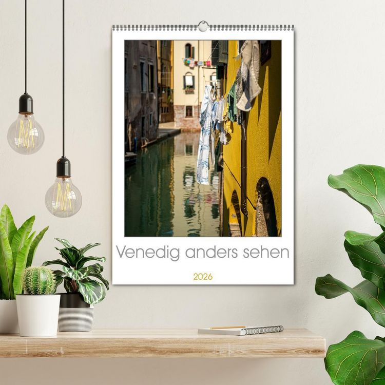 Produktbild: Venedig anders sehen (Wandkalender 2026 DIN A2 hoch), CALVENDO Monatskalender