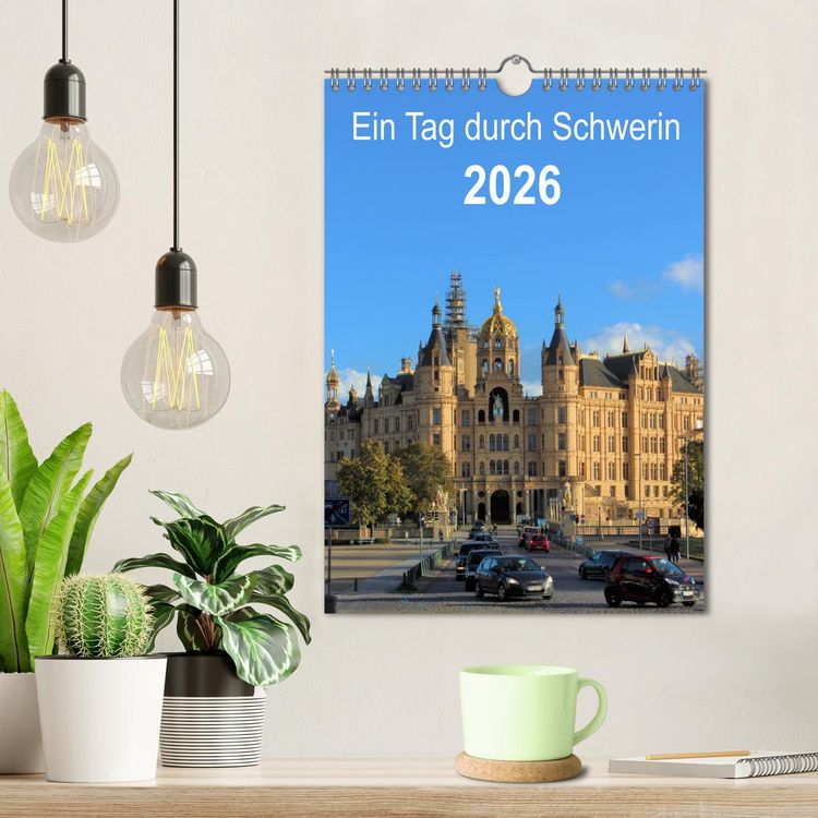 Produktbild: Ein Tag durch Schwerin (Wandkalender 2026 DIN A4 hoch), CALVENDO Monatskalender