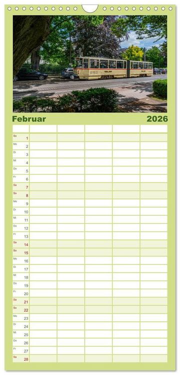 Produktbild: Familienplaner 2026 - Stra&szlig;enbahnklassiker auf Schienen mit 5 Spalten (Wandkalender, 21 x 45 cm) CALVENDO