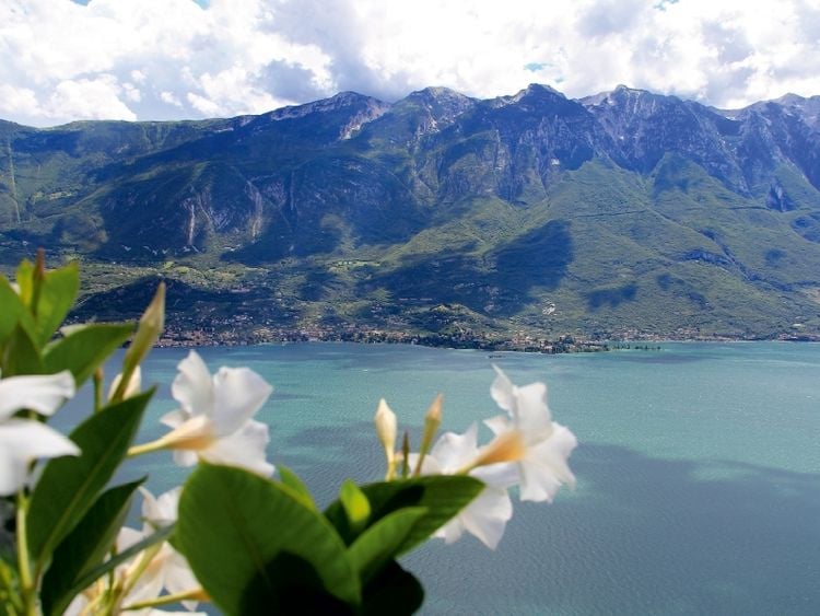 Produktbild: CALVENDO Puzzle Blick von Pieve auf Malcesine | 1000 Teile Lege-Gr&ouml;&szlig;e 64x48cm Foto-Puzzle f&uuml;r gl&uuml;ckliche Stunden