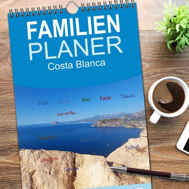 Produktbild: Familienplaner 2026 - Costa Blanca. Schroffe Felsen und schillerndes Mittelmeer mit 5 Spalten (Wandkalender, 21 x 45 cm) CALVENDO