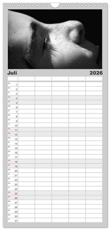Produktbild: Familienplaner 2026 - BLACK 'N WHITE mit 5 Spalten (Wandkalender, 21 x 45 cm) CALVENDO