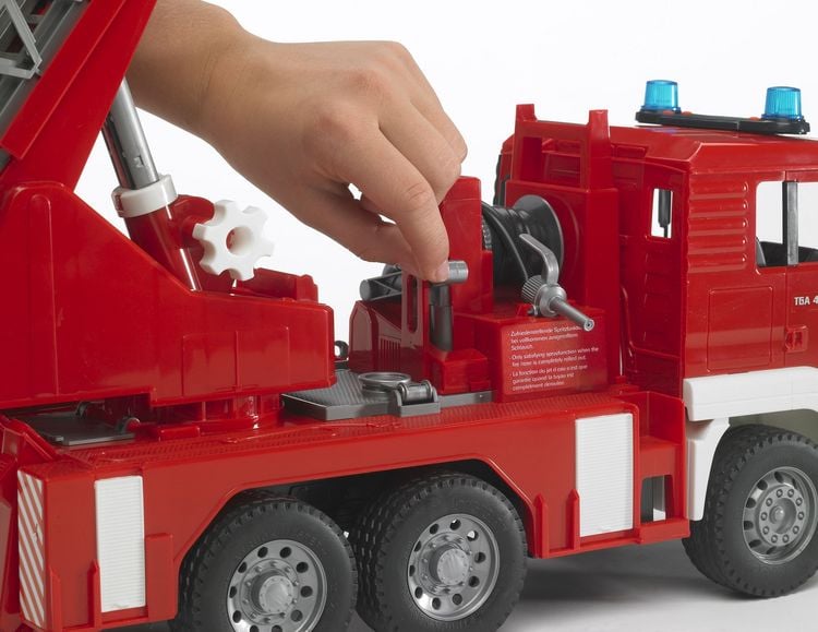 Produktbild: Bruder - MAN: Feuerwehr mit Light + Sound