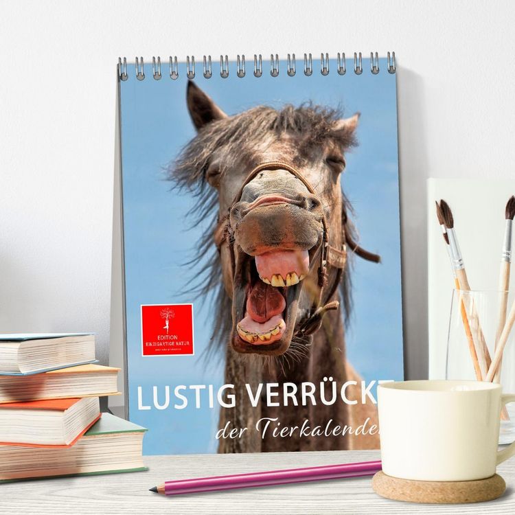 Produktbild: Lustig verr&uuml;ckt - der Tierkalender (Tischkalender 2026 DIN A5 hoch), CALVENDO Monatskalender
