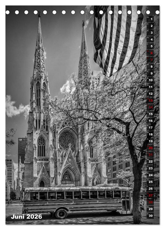 Produktbild: NEW YORK CITY Monochrome Stadtansichten (Tischkalender 2026 DIN A5 hoch), CALVENDO Monatskalender