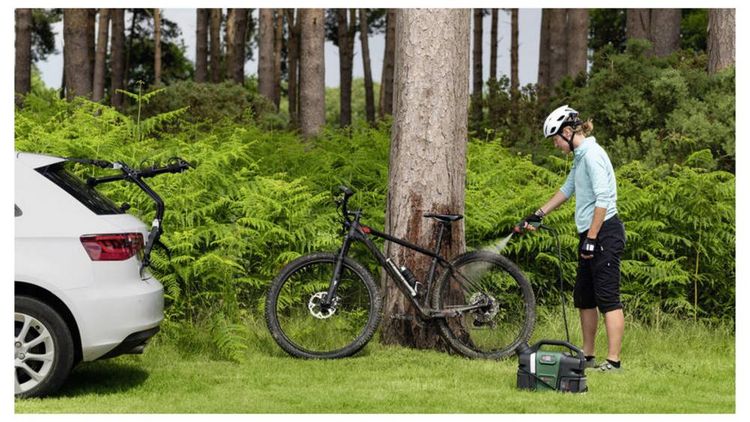 Produktbild: Bosch Home and Garden Fahrradreinigungsger&auml;t Fontus 18V-6 Akku-Hochdruckreiniger 20 bar Kaltwasser
