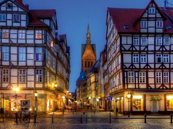 Produktbild: CALVENDO Puzzle Altstadt | 1000 Teile Lege-Gr&ouml;&szlig;e 64x48cm Foto-Puzzle f&uuml;r gl&uuml;ckliche Stunden