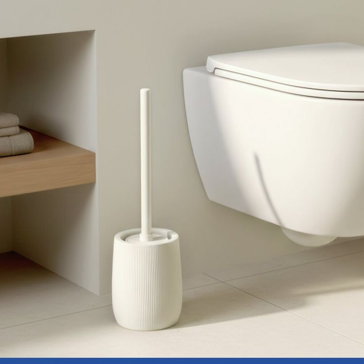 Produktbild: WC-Garnitur Mod. Fablo Creme, aus hochwertiger Keramik, mit Silikon-B&uuml;rstenkopf