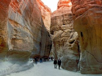 Produktbild: CALVENDO Puzzle Der Siq, Eingang zur Felsenstadt Petra | 1000 Teile Lege-Gr&ouml;&szlig;e 64x48cm Foto-Puzzle f&uuml;r gl&uuml;ckliche Stunden