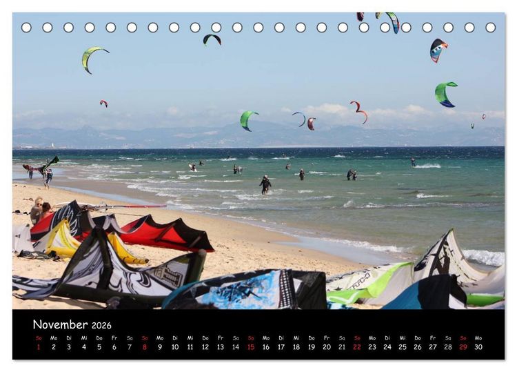Produktbild: Kitesurfen &ndash; Faszination auf dem Wasser (Tischkalender 2026 DIN A5 quer), CALVENDO Monatskalender