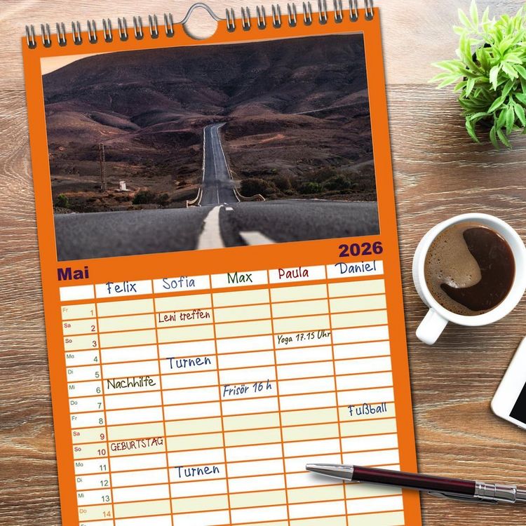 Produktbild: Familienplaner 2026 - Fuerteventura - Reise &uuml;ber die Vulkaninsel mit 5 Spalten (Wandkalender, 21 x 45 cm) CALVENDO