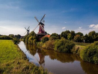Produktbild: CALVENDO Puzzle Greetsieler Zwillings-Muehlen | 1000 Teile Lege-Gr&ouml;&szlig;e 64x48cm Foto-Puzzle f&uuml;r gl&uuml;ckliche Stunden