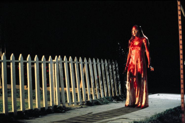 Produktbild: Carrie - Des Satans j&uuml;ngste Tochter - 3-Disc Limited Collector's Mediabook im Schuber (UHD + Blu-ray + Bonus-Blu-ray)