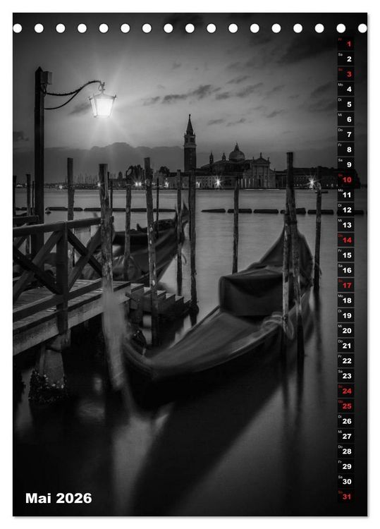 Produktbild: STADTBILDER Monochrome Momente (Tischkalender 2026 DIN A5 hoch), CALVENDO Monatskalender