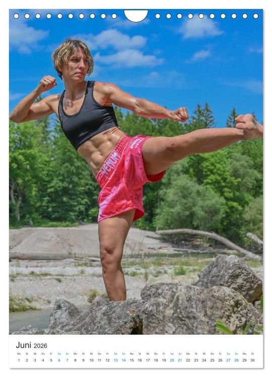 Produktbild: female fighter - Kampfsportlerinnen - pink shorts (Wandkalender 2026 DIN A4 hoch), CALVENDO Monatskalender